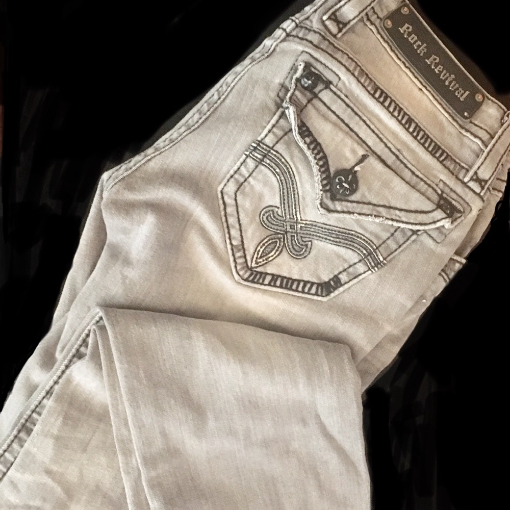 Size 28 Rock Revival denim - great condition!
